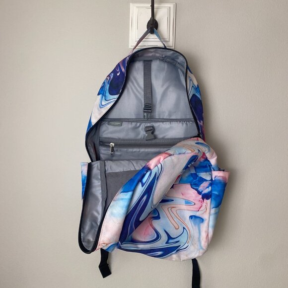 Simply Modern Backpack with Laptop Compartment - Picture 2 of 6